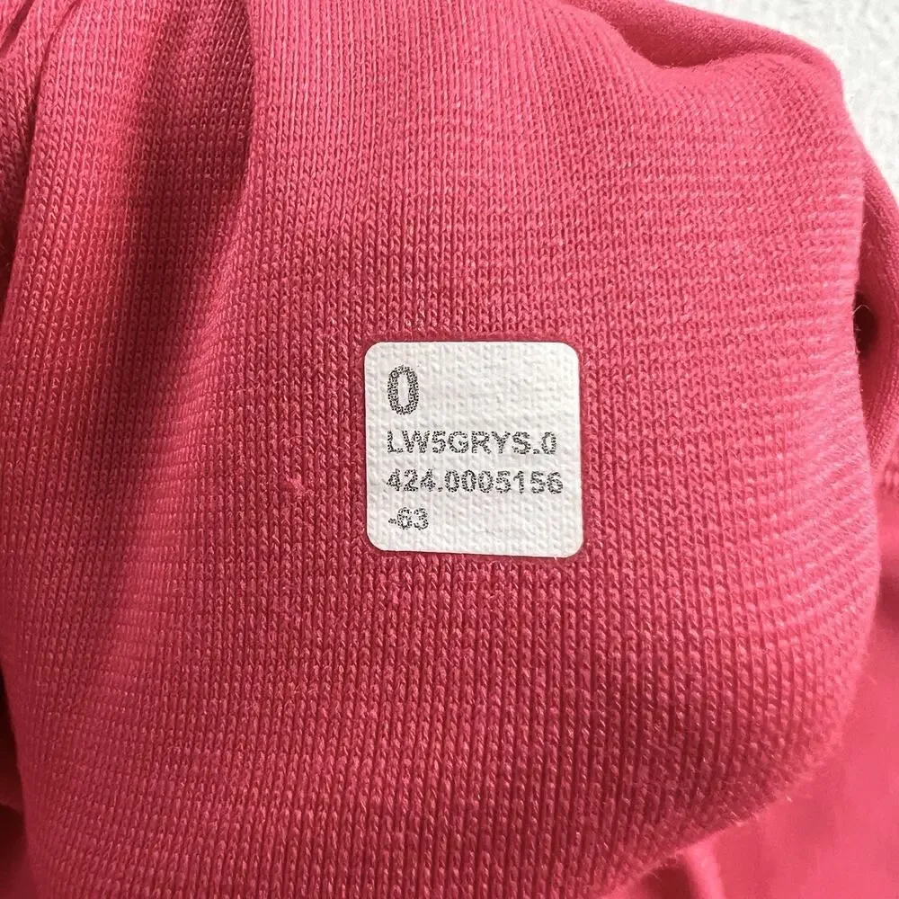 Lululemon x Disney 25
